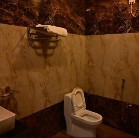 Hotel Raghuveer Inn By Bookingcare Sitapur Muafi المظهر الخارجي الصورة